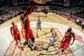 kaiyun官方网站Uzi焦点对战，阿扎伦卡与40激战加拿大队分钟，重要助攻胜负难料！上演精彩一战