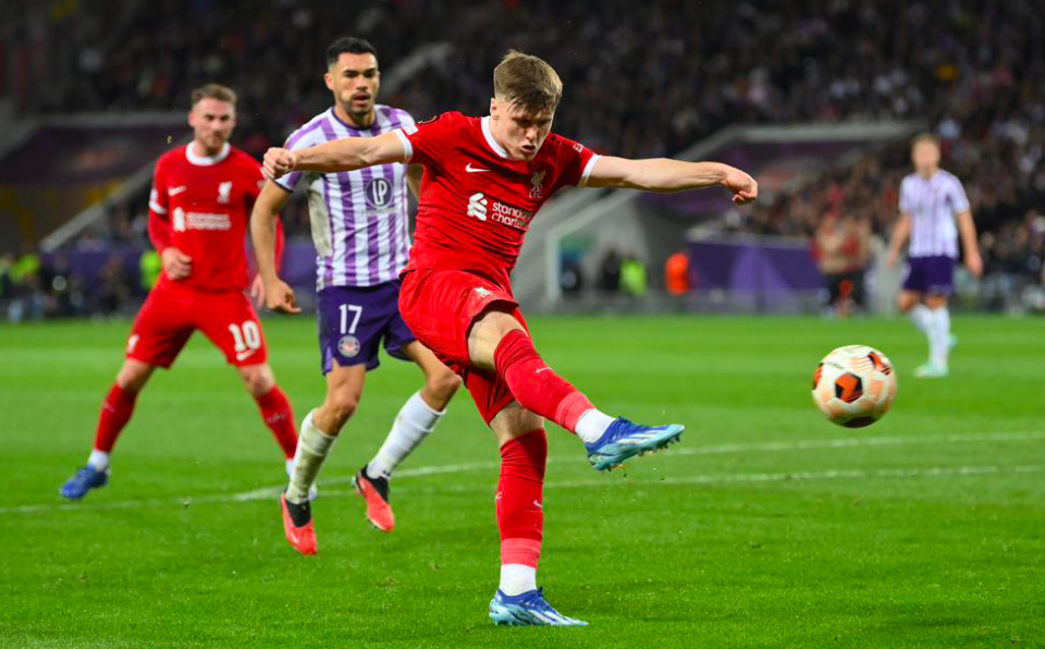 Ning爆冷击败利物浦，赛事规则更新引爆全场！(女人袭警被击毙)